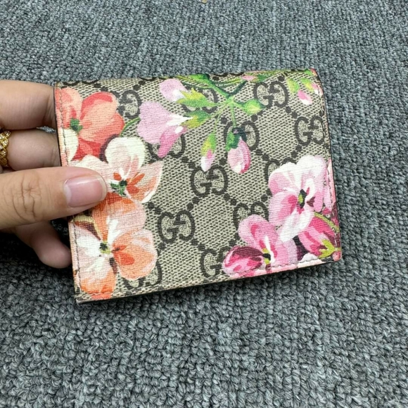100% Authentic GUCCI Blooms Brown Canvas Wallet - Picture 2 of 12